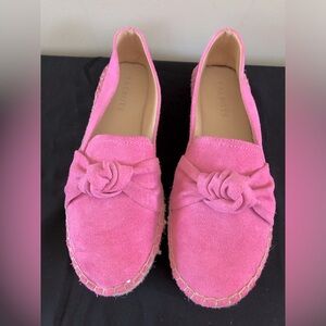Talbots bright pink suede espadrilles. Size 6.5. Cute bow accent. Excellent Cond